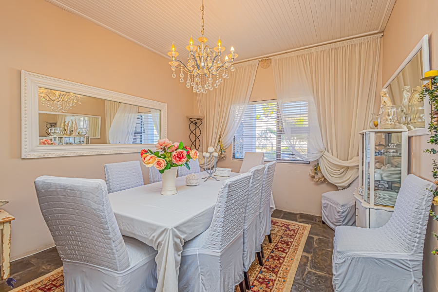8 Bedroom Property for Sale in Country Club Western Cape